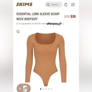 Skims ESSENTIAL LONG SLEEVE SCOOP NECK BODYSUIT - S/M - Camel